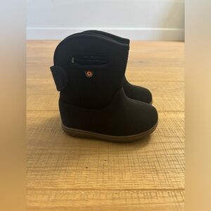 Bogs toddler winter boots size 6
